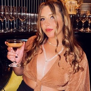 Meet your Posher, Alyssa